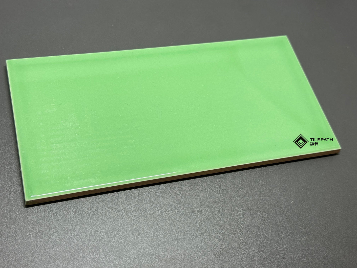常規直邊系列綠色磚 (亮光面) 樣板