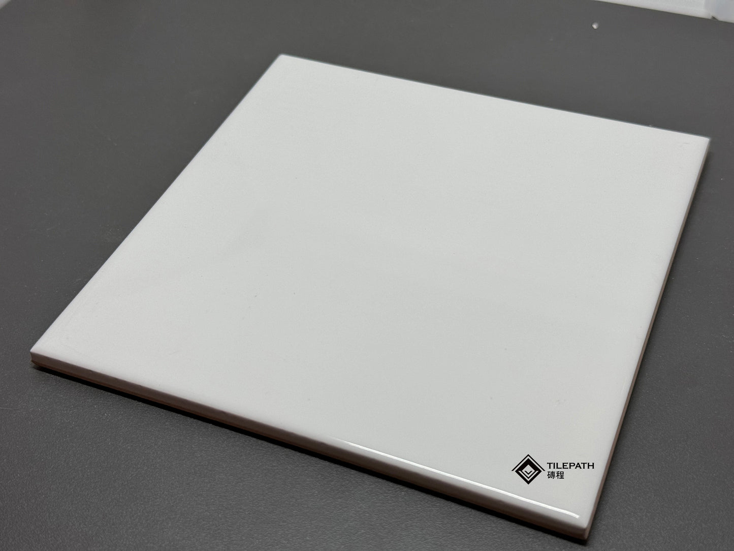 常規直邊系列白色A1 (亮光面) 樣板