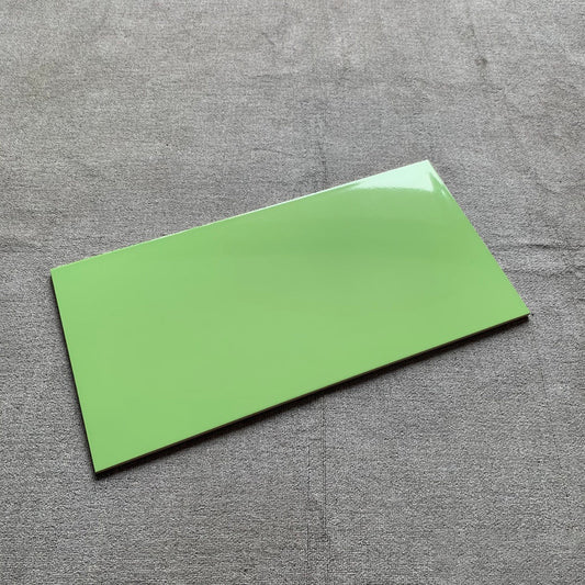 淺綠色瓷片 ;樣板